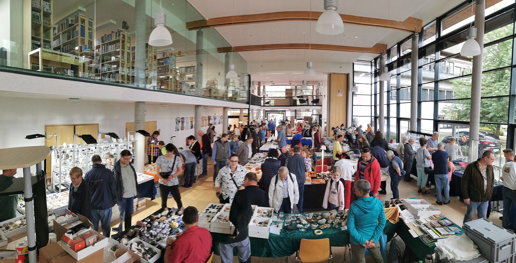 4. Börse Für Mineralien- Fossilien und Bergbauzubehör